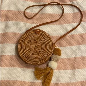 Trendy woven crossbody